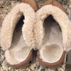 UGG Shoes - Worn ugg size 7 but still can be worn UGG Shoes - Worn ugg size 7 but still can be worn
